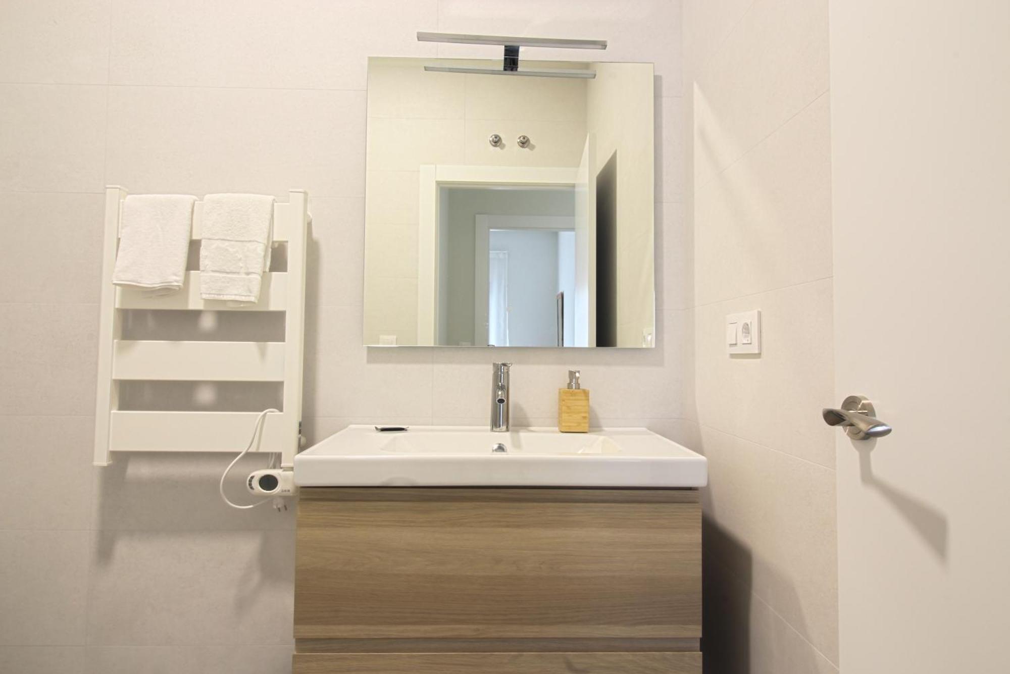 Apartamentos Costa Meron San Vicente De La Barquera Exterior foto