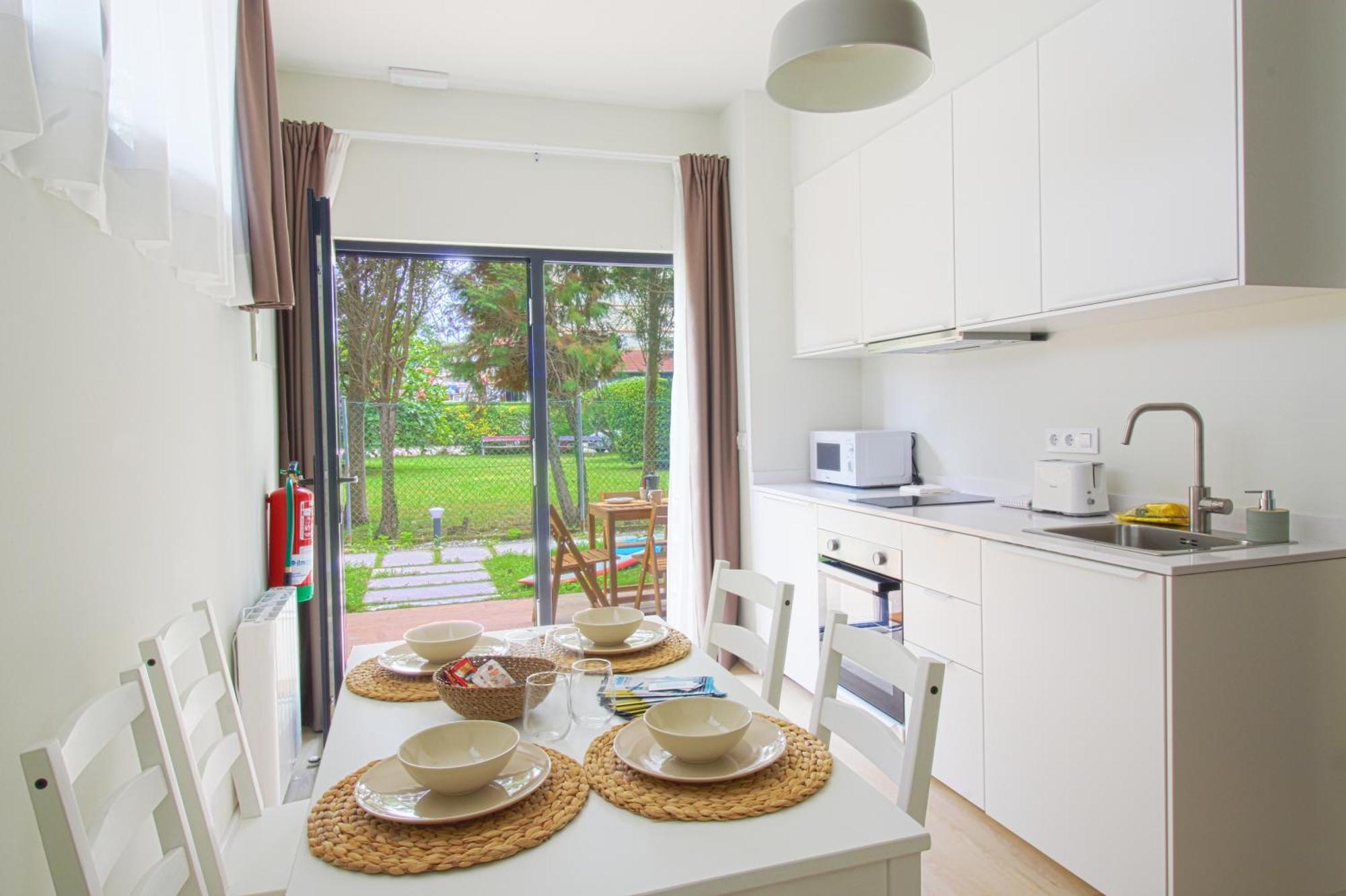 Apartamentos Costa Meron San Vicente De La Barquera Exterior foto